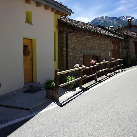 Alpine With 180 Aosta Valley Views Vetan